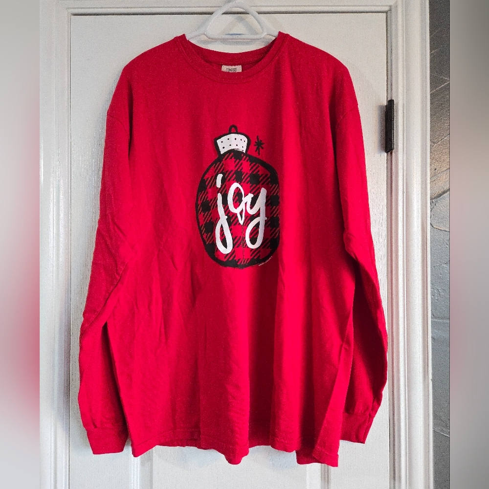 Comfort Colors Women's Long-Sleeve 'Joy' Christmas Ornament Red Graphic Tee XL